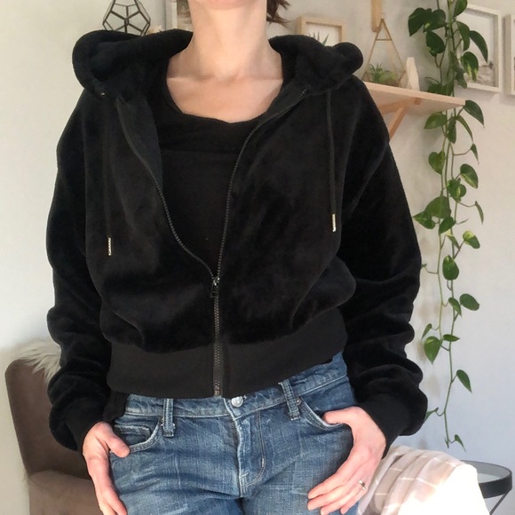 Black Fluffy Faux Fur Sweater Soft Black Hoodie Zip Front With Hood Size Large - Picture 1 of 7